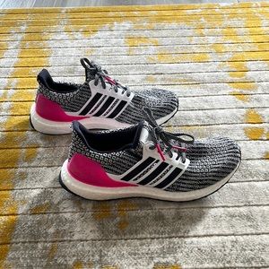 Adidas ultraboost oreo 6 youth 7 women’s